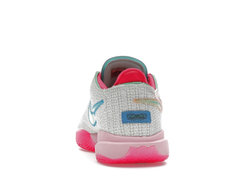 Nike LeBron 20 Time Machine - 360° view 27
