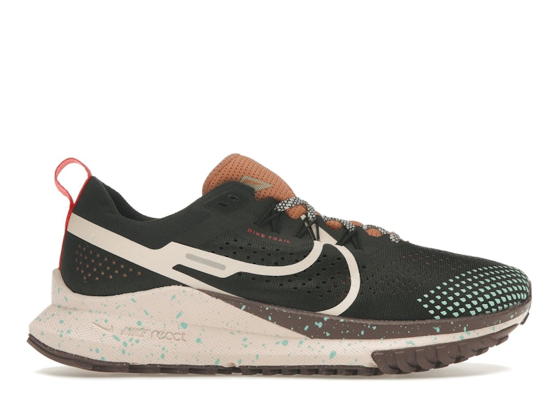 nike womens pegasus trail