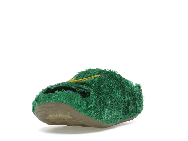 Nike ReactX Rejuven8 Slide .SWOOSH Touch Grass Kelly Green