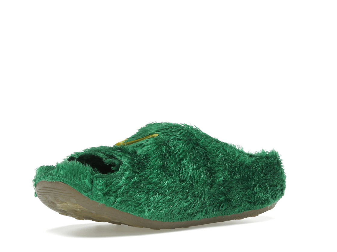 Nike ReactX Rejuven8 Slide .SWOOSH Touch Grass Kelly Green