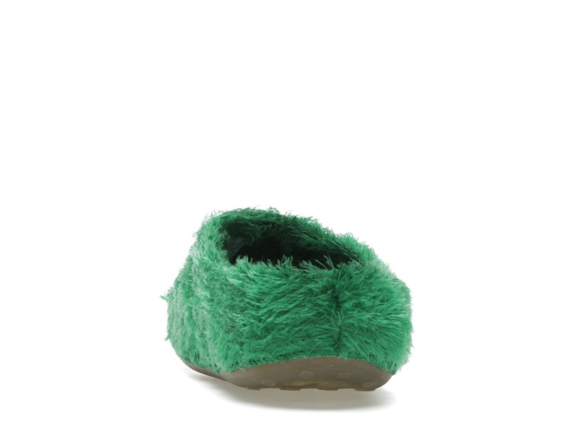 Nike ReactX Rejuven8 Slide .SWOOSH Touch Grass Kelly Green