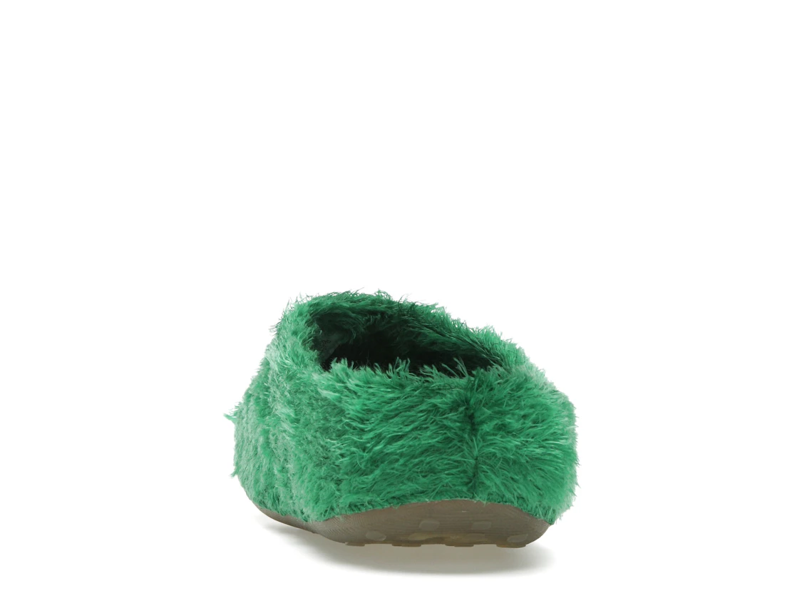 Nike ReactX Rejuven8 Slide .SWOOSH Touch Grass Kelly Green