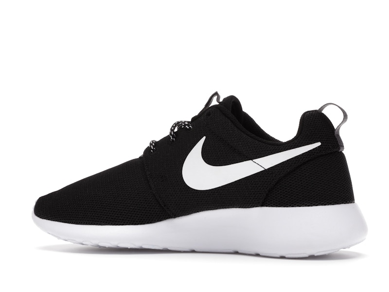 Roshe one black and white Clearance