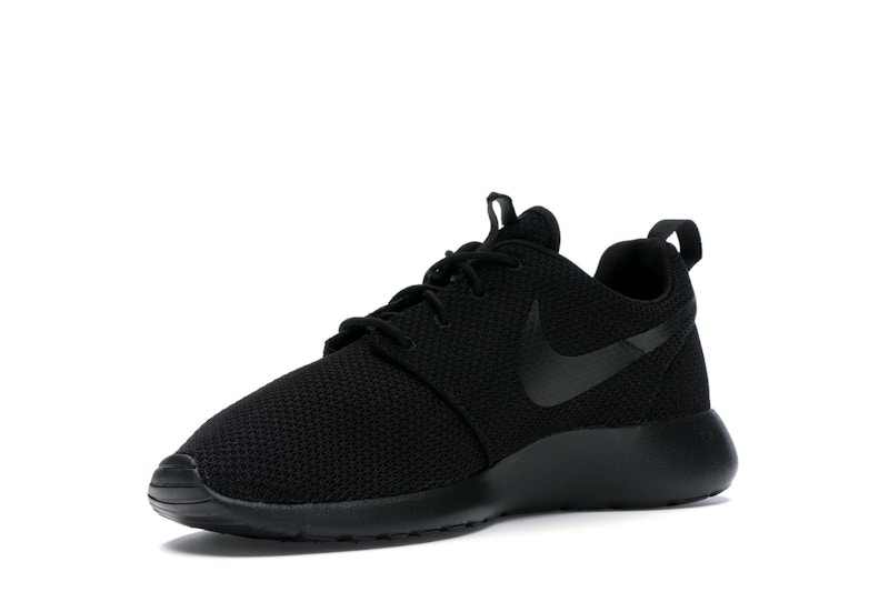 Roshe run black sale clearance