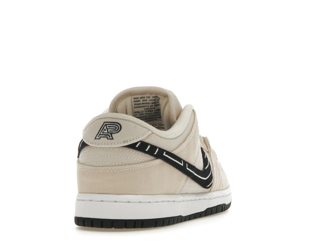 Nike SB Dunk Low Albino & Preto