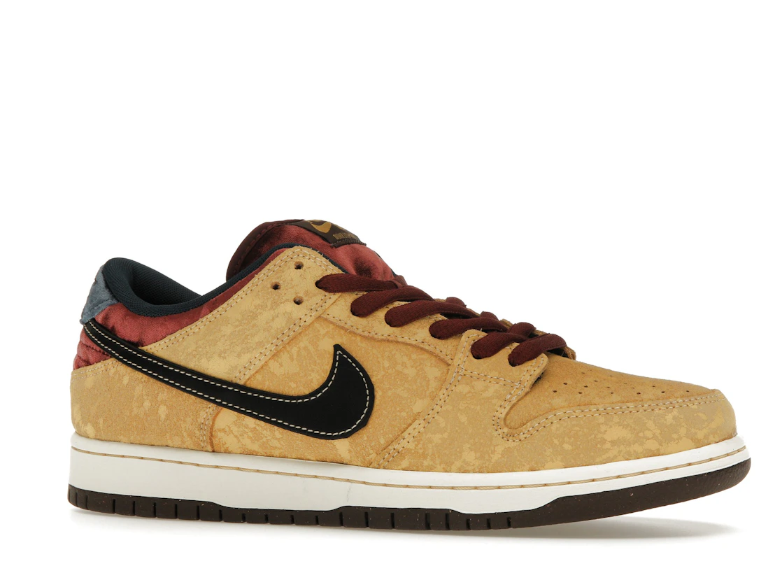 Nike SB Dunk Low City of Cinema