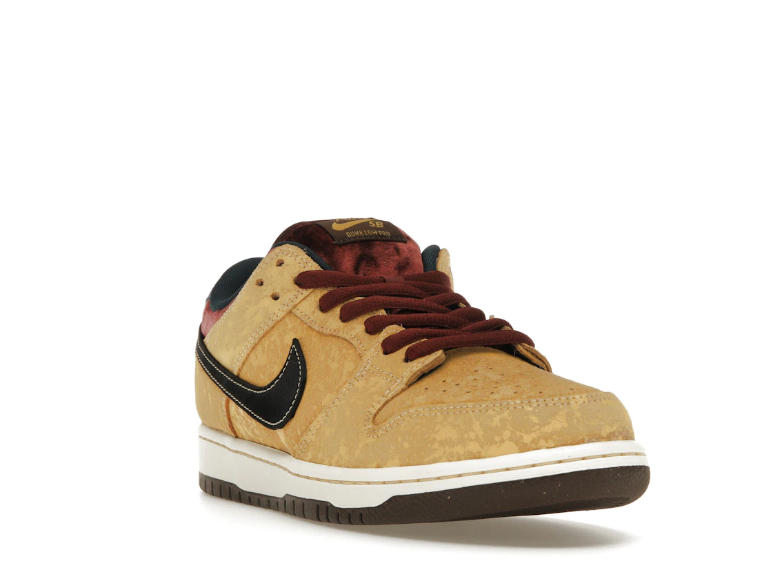 Nike SB Dunk Low City of Cinema