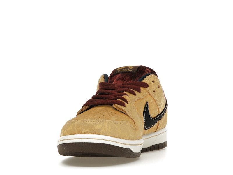 Nike SB Dunk Low City of Cinema