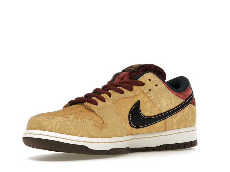 Nike SB Dunk Low City of Cinema
