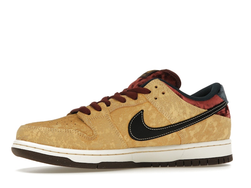 Nike SB Dunk Low City of Cinema
