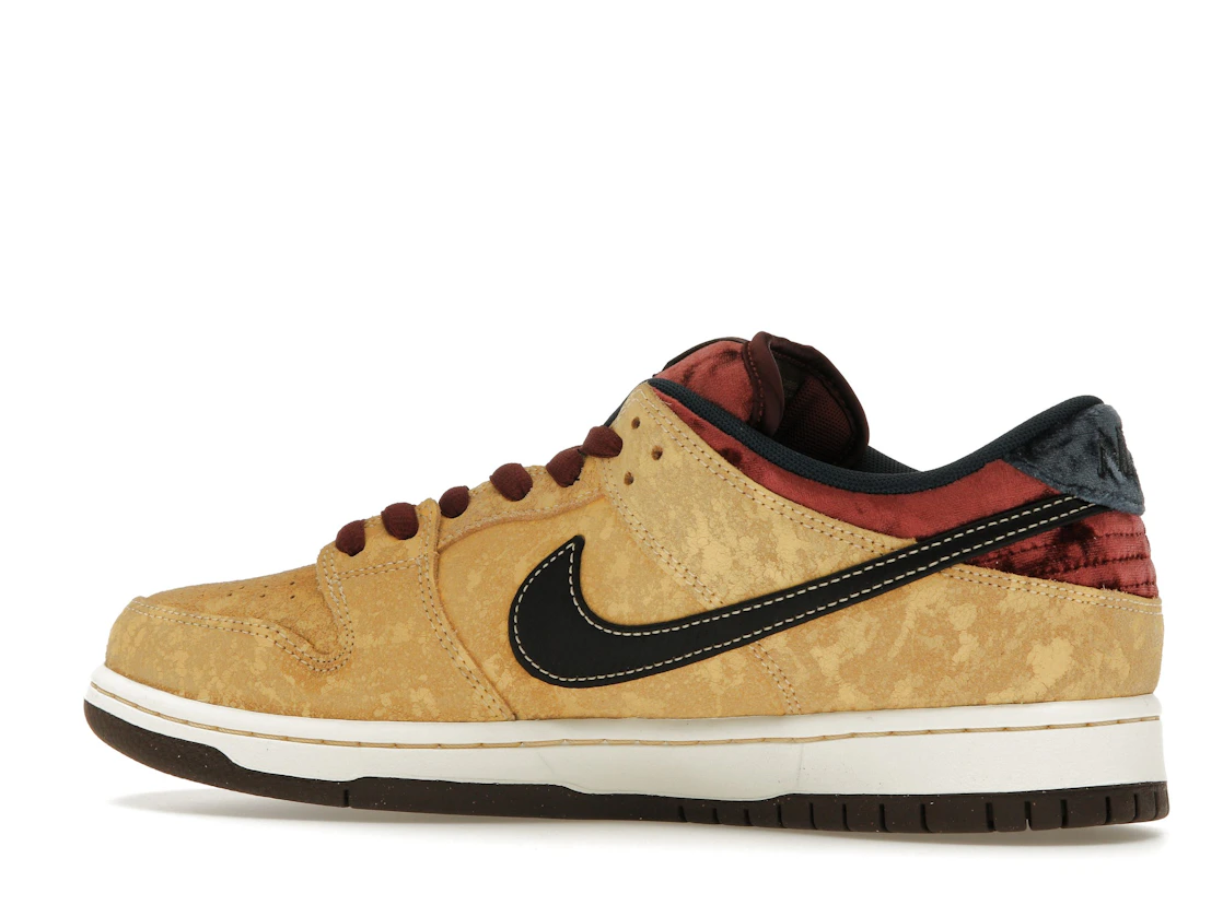 Nike SB Dunk Low City of Cinema