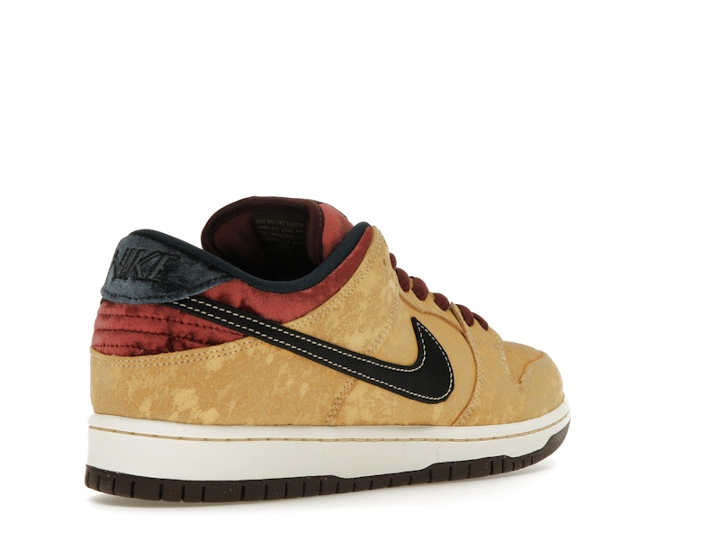 Nike SB Dunk Low City of Cinema
