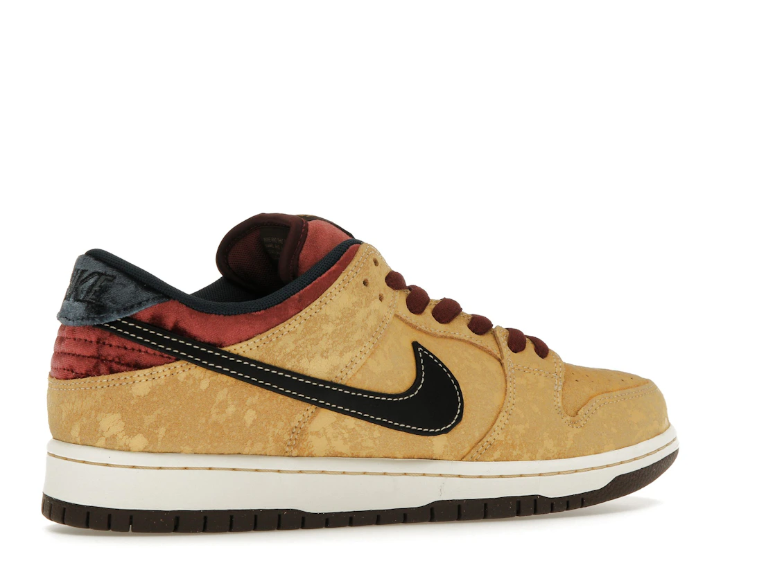 Nike SB Dunk Low City of Cinema