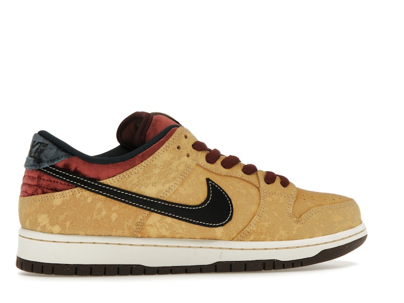 Nike SB Dunk Low City of Cinema
