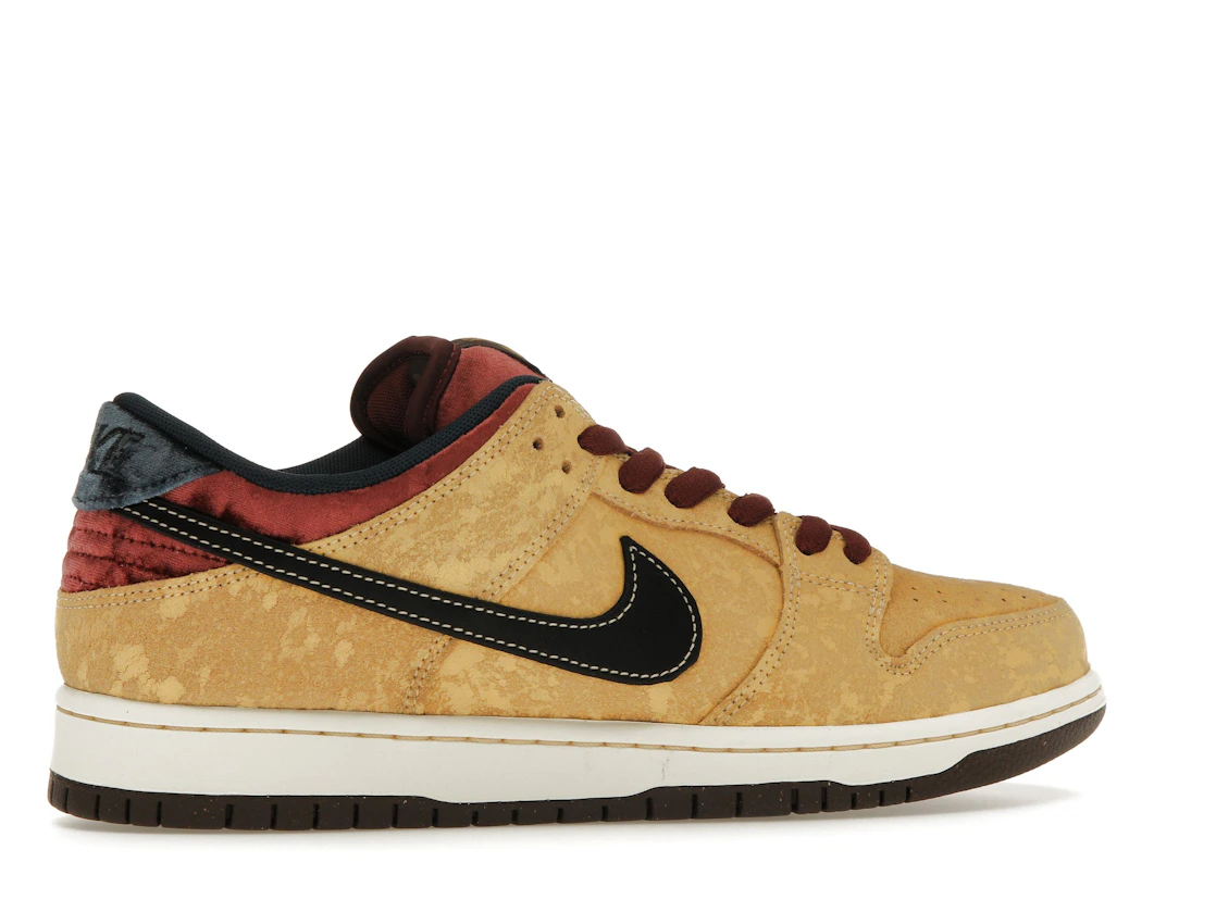 Nike SB Dunk Low City of Cinema