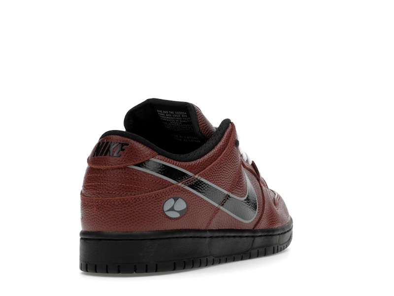 Nike SB Dunk Low Limosine Skateboards