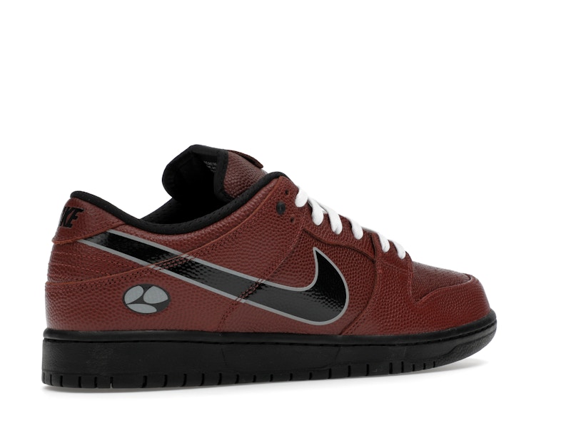 Nike SB Dunk Low Limosine Skateboards