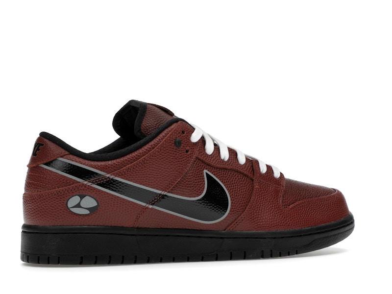 Nike SB Dunk Low Limosine Skateboards