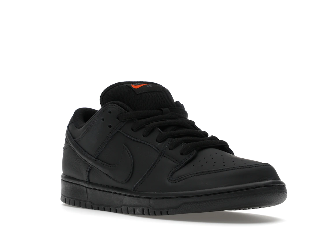 Nike SB Dunk Low Pro Triple Black