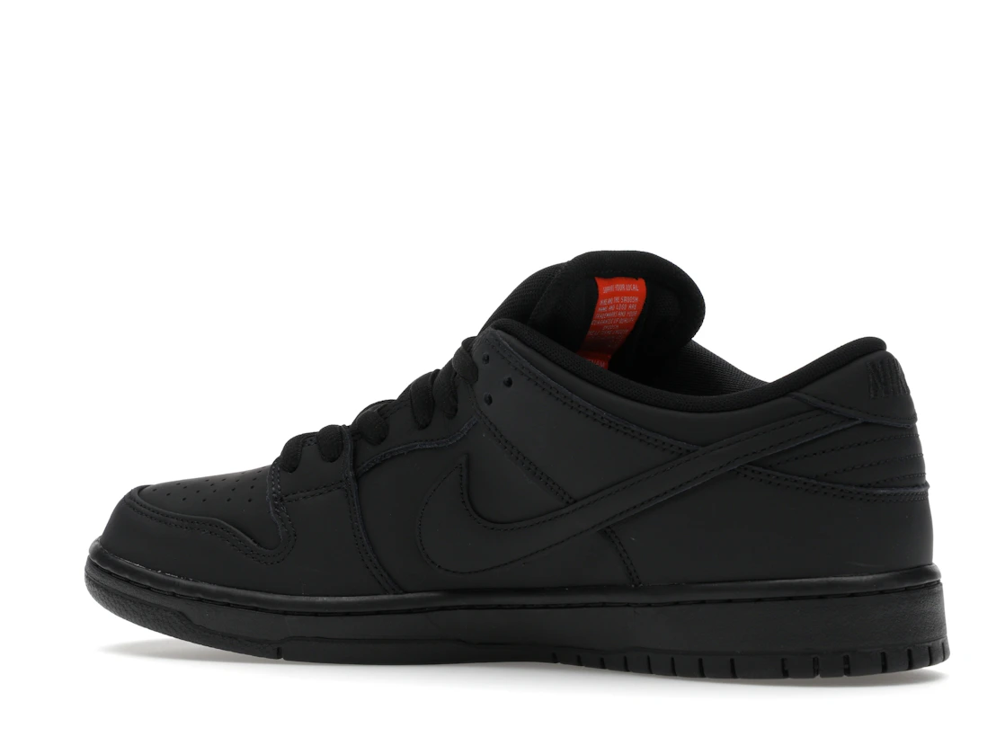 Nike SB Dunk Low Pro Triple Black