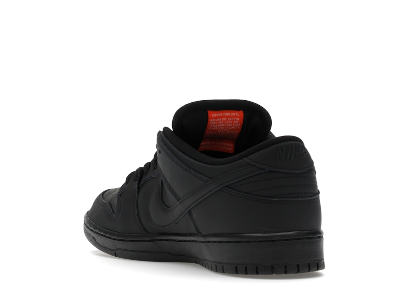 Nike SB Dunk Low Pro Triple Black