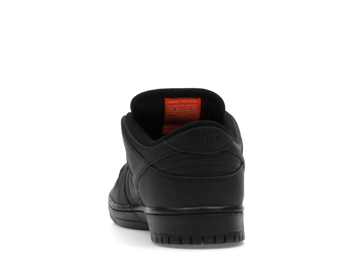 Nike SB Dunk Low Pro Triple Black