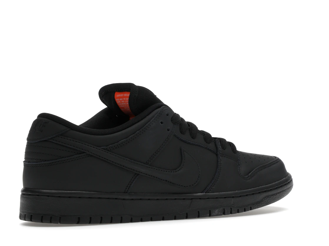 Nike SB Dunk Low Pro Triple Black