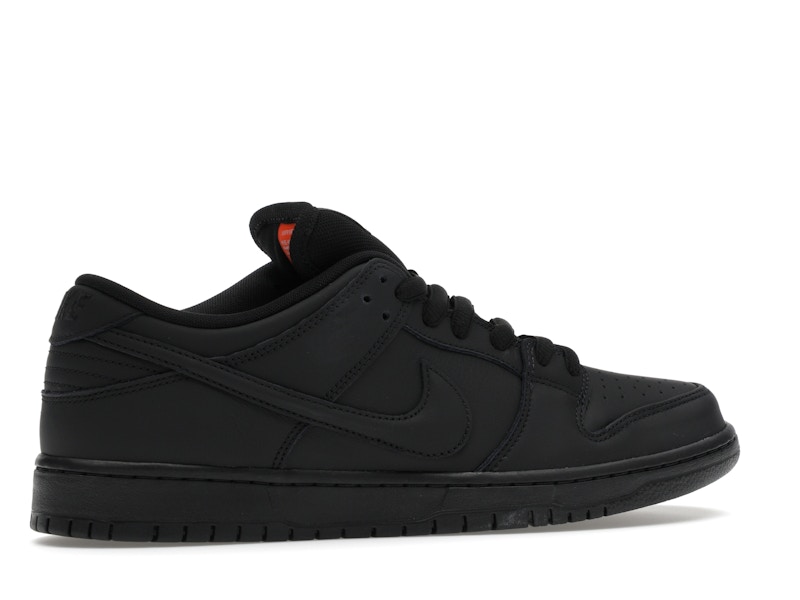 Nike SB Dunk Low Pro Triple Black