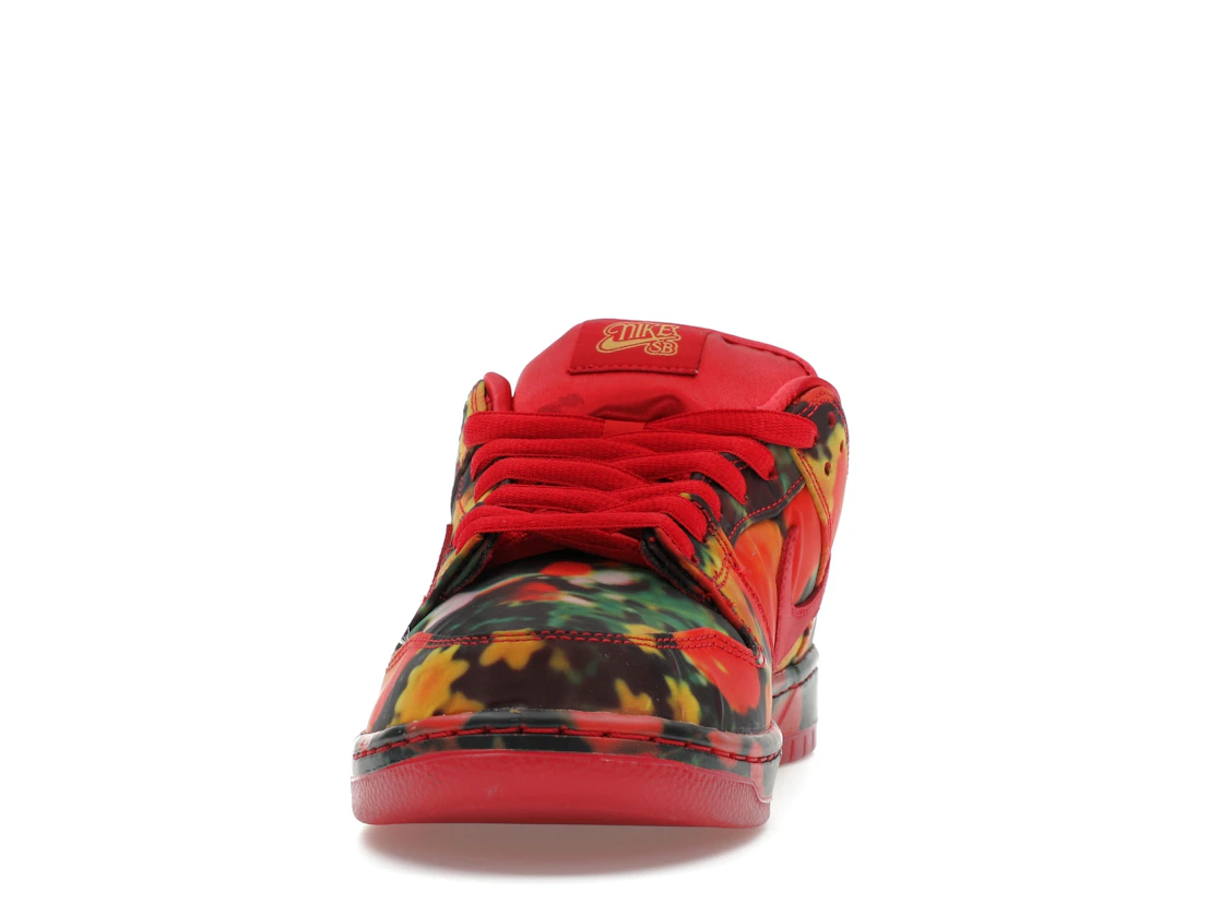 Nike SB Dunk Low The Wizard of Oz Poppy Field