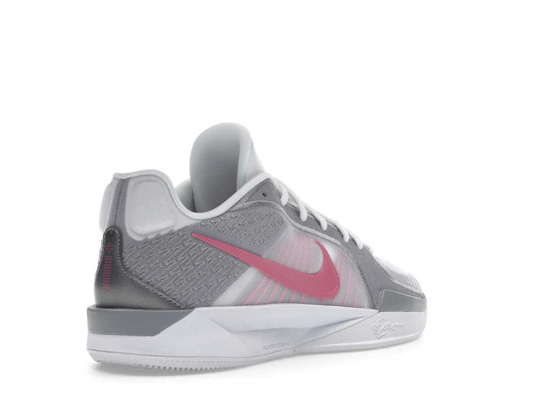 Nike Sabrina 2 Lily (Women's)