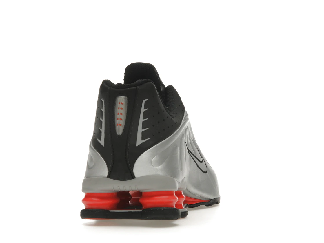 Nike Shox R4 Black Metallic Silver (2025)