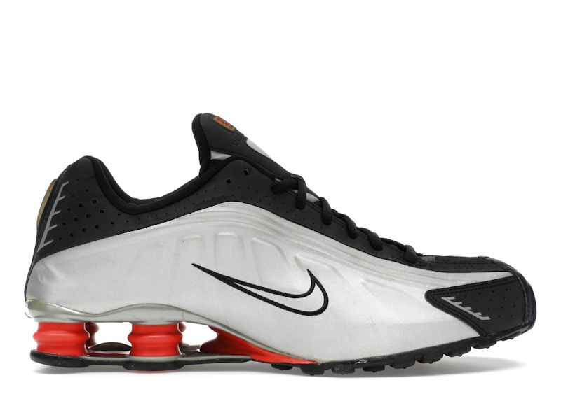 【特別送料無料！】 Nike Shox R4 Black Silver Orange (2015) メンズ - 104265-065 - JP 靴