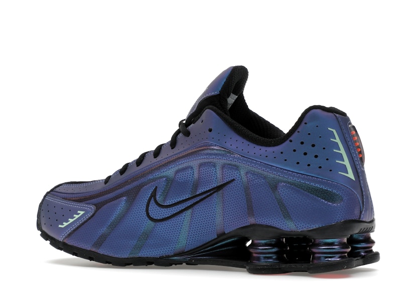 Nike Shox R4 Iridescent - 360° view 22