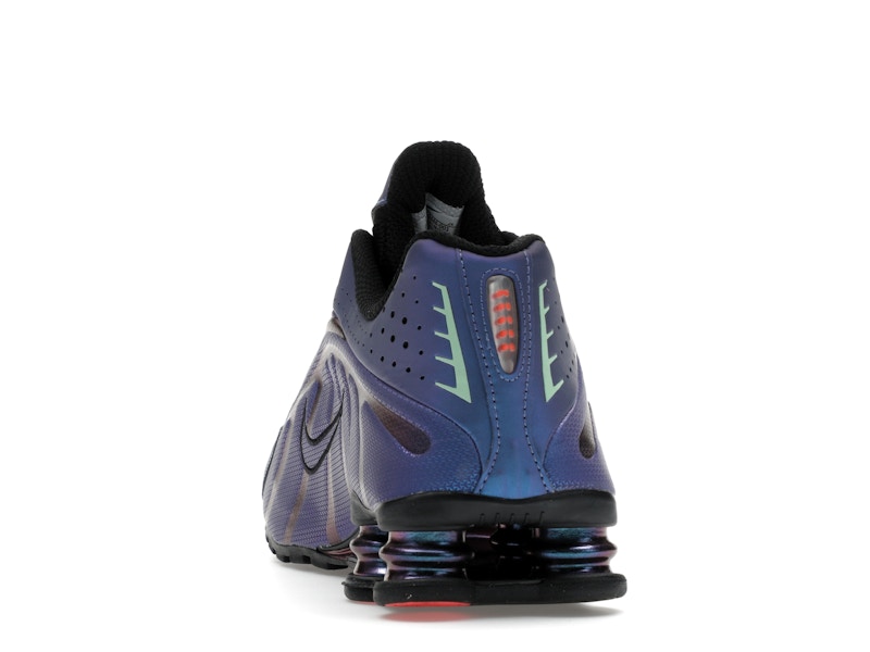 Nike Shox R4 Iridescent - 360° view 27