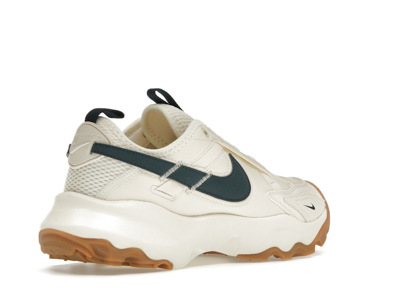 Nike TC 7900 Pale Ivory Gum Light Brown Armory Navy (Women's)