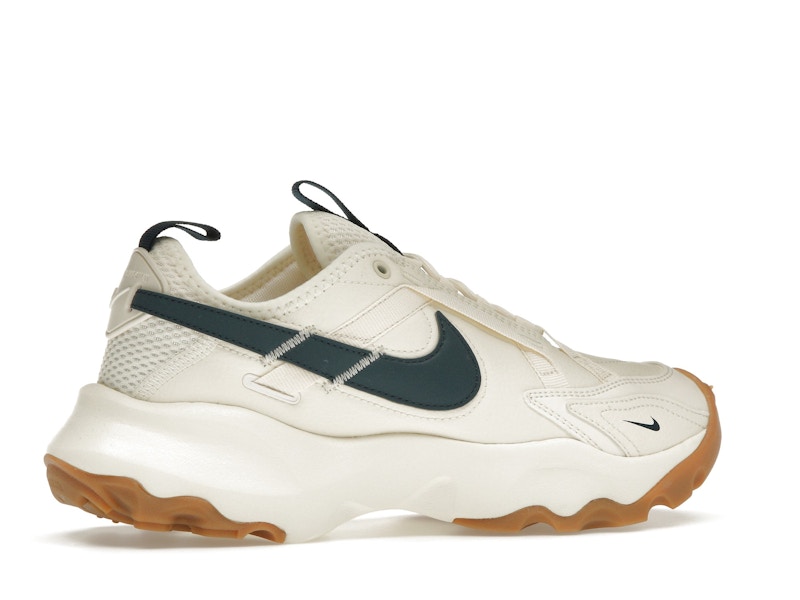 Nike TC 7900 Pale Ivory Gum Light Brown Armory Navy (Women's)