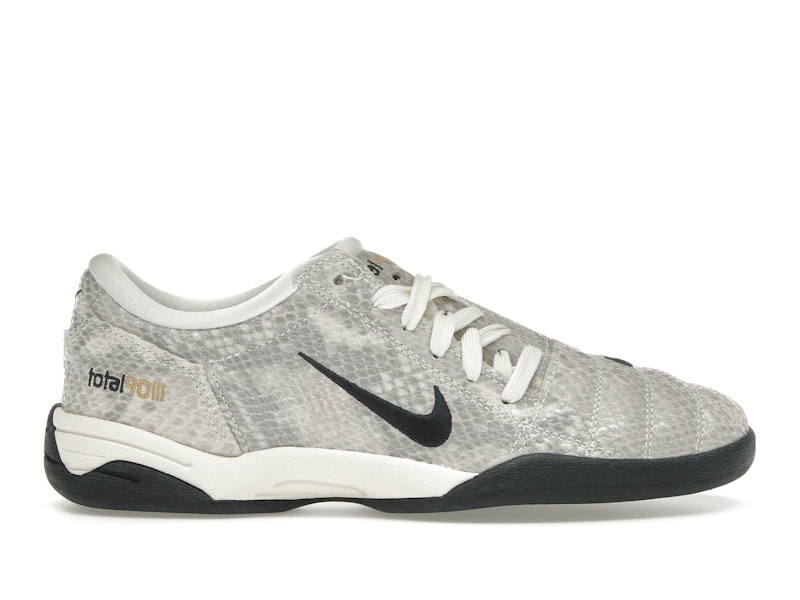 NIKE ☆ Total 90 ‘Snakeskin’ Nike's Snakeskin Total 90 IIIs Are Undeniably Luxe