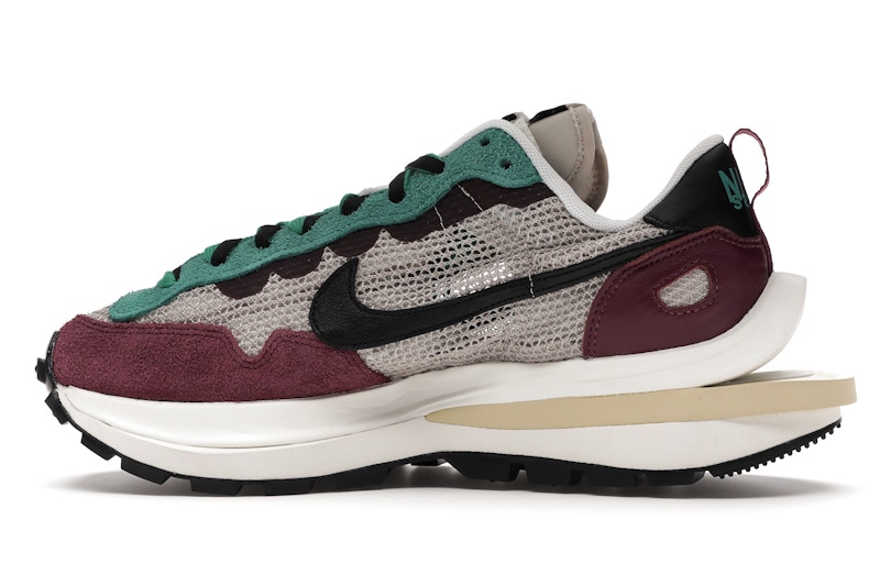 nike sacai vaporwaffle stock x