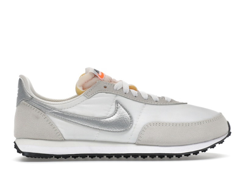 Nike Waffle Trainer 2 Blanc Metal Argente femme Style DA8291 101 FR
