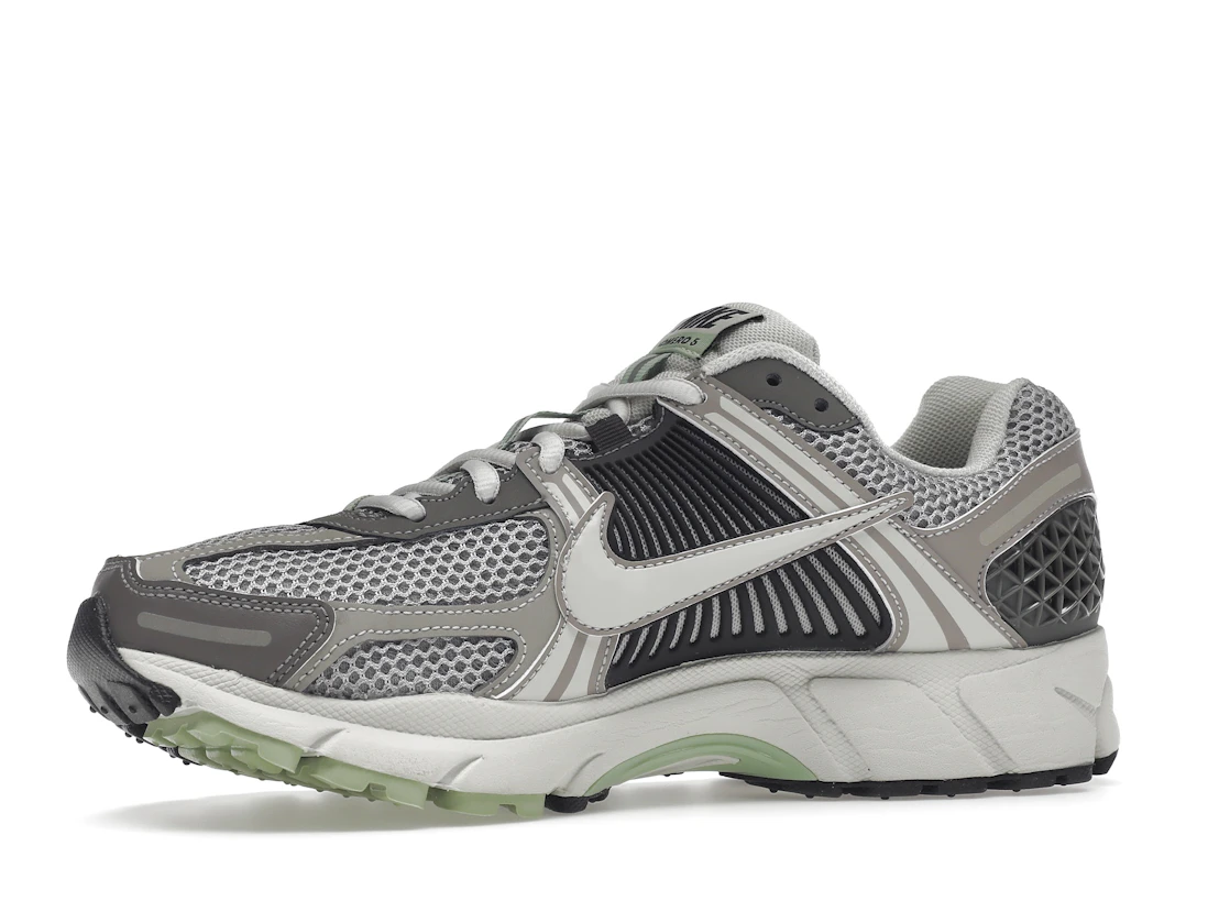 Nike Zoom Vomero 5 Cobblestone Flat Pewter (Women's)