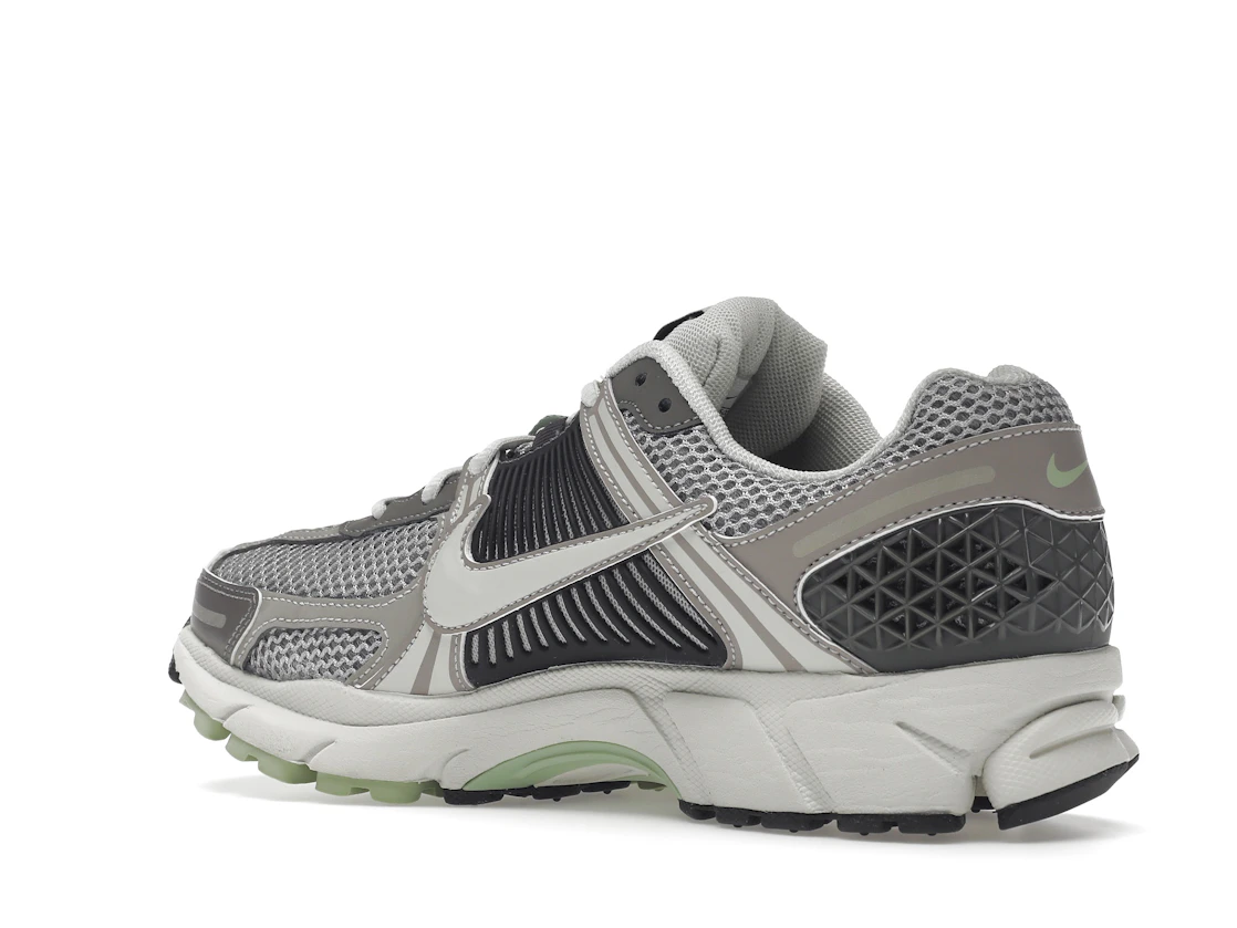 Nike Zoom Vomero 5 Cobblestone Flat Pewter (Women's)