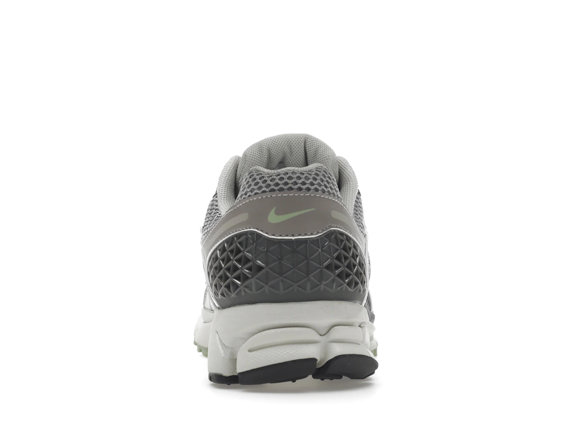 Nike Zoom Vomero 5 Cobblestone Flat Pewter (Women's)