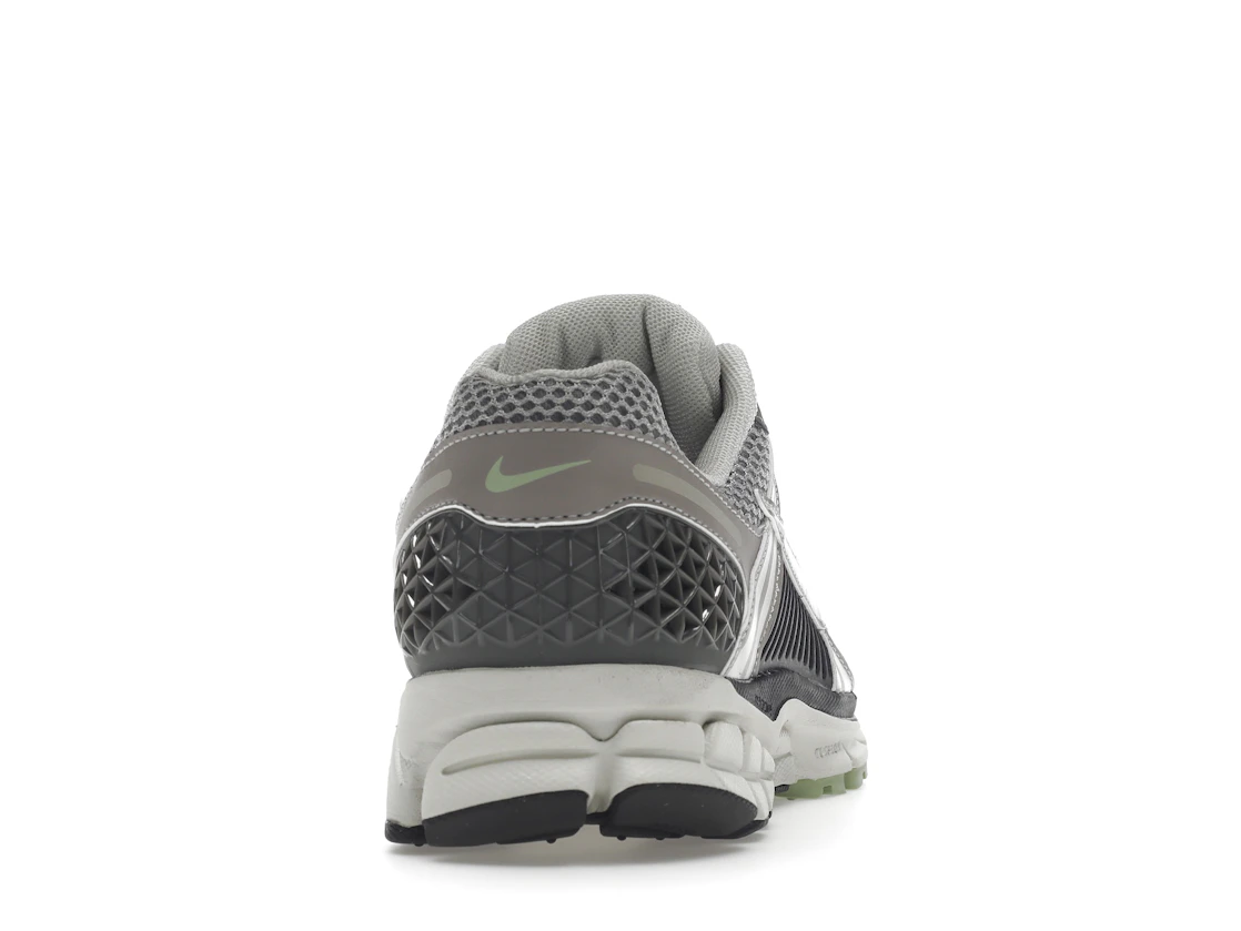 Nike Zoom Vomero 5 Cobblestone Flat Pewter (Women's)