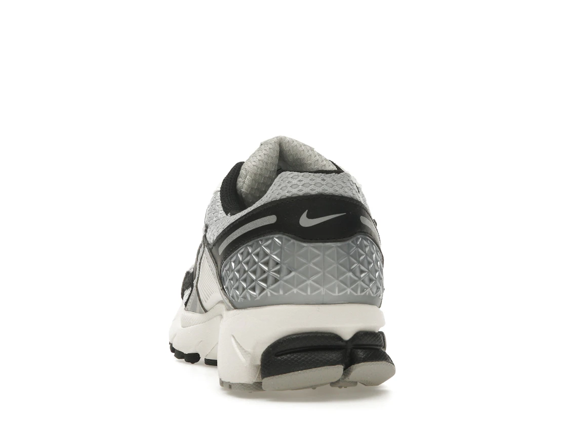 Nike Zoom Vomero 5 Photon Dust Black (Women's)