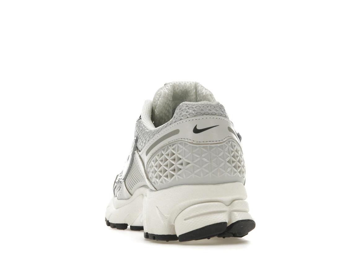 Nike Zoom Vomero 5 Photon Dust Metallic Silver (Women's)