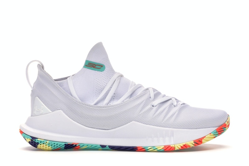Curry 5 shoes under outlet armour