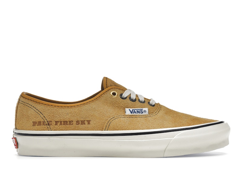 Gold suede vans store
