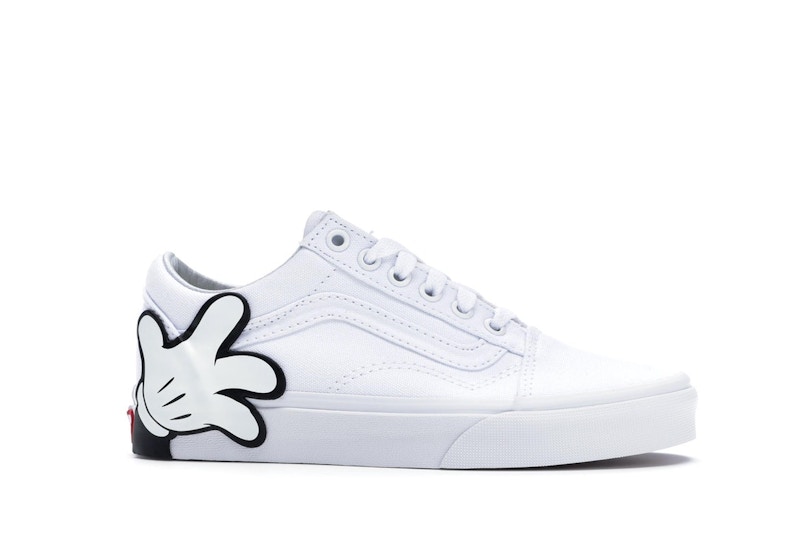 Vans old skool disney mickey mouse hand clearance
