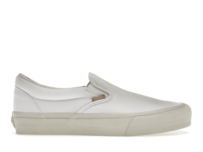 Vans og slip store on white