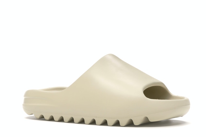 Yeezy slides size 3